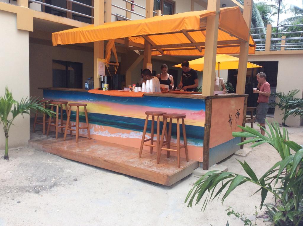 Popeye'S Beach Resort San Pedro  Exterior photo